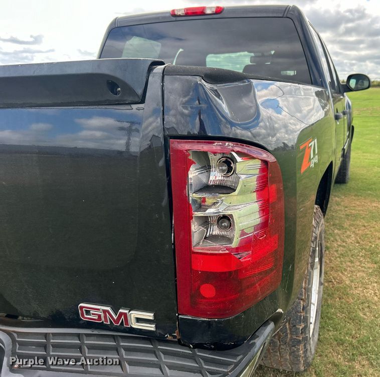 image for item DO7518 2011 Chevrolet  Silverado 1500 Crew Cab pickup truck