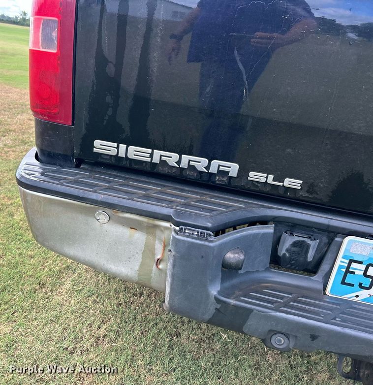 image for item DO7518 2011 Chevrolet  Silverado 1500 Crew Cab pickup truck