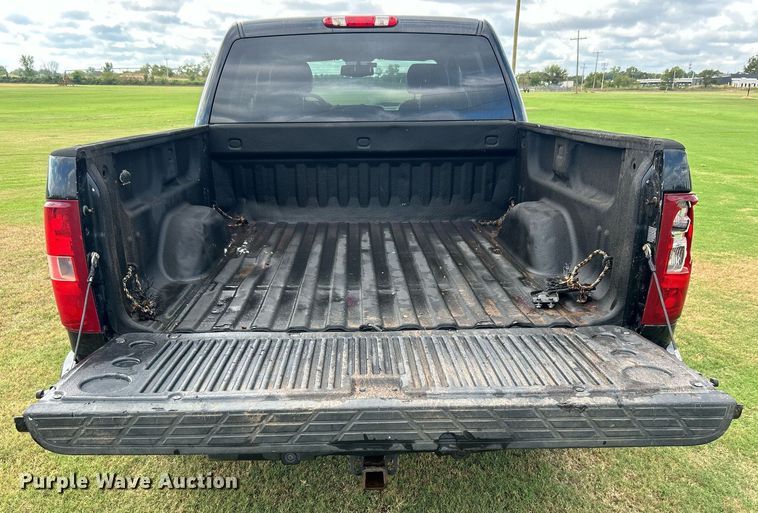 image for item DO7518 2011 Chevrolet  Silverado 1500 Crew Cab pickup truck