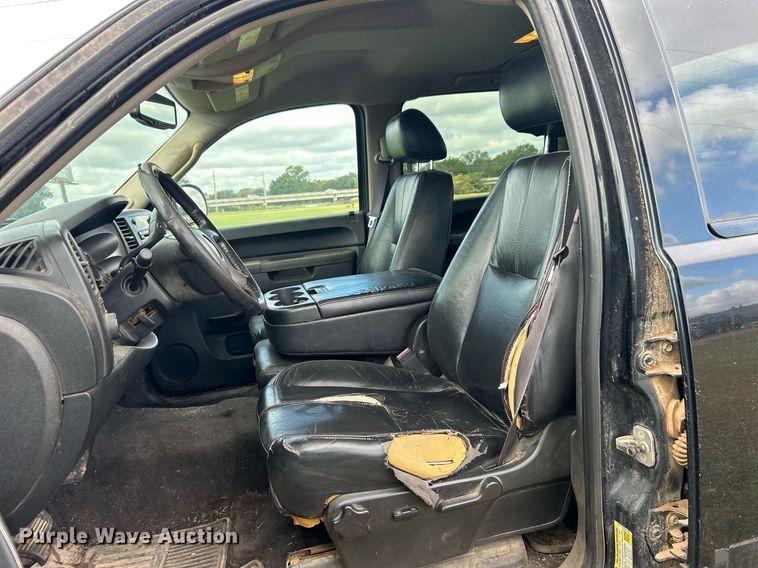 image for item DO7518 2011 Chevrolet  Silverado 1500 Crew Cab pickup truck