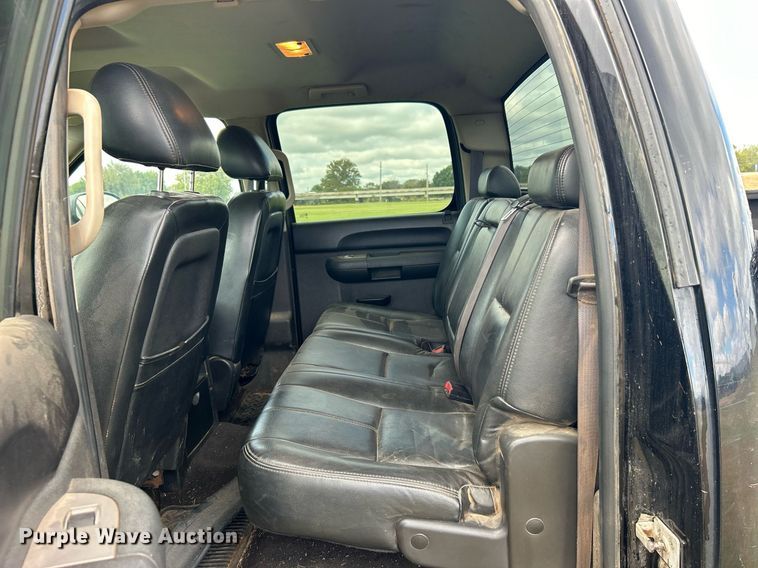 image for item DO7518 2011 Chevrolet  Silverado 1500 Crew Cab pickup truck