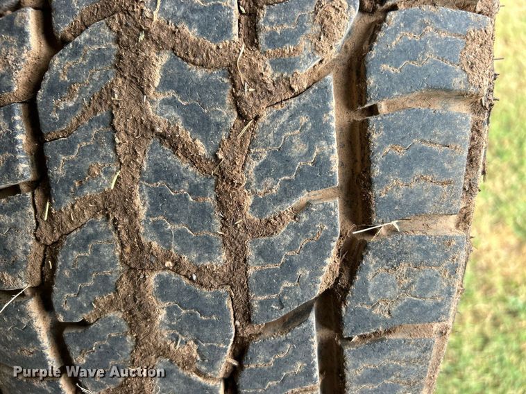 image for item DO7518 2011 Chevrolet  Silverado 1500 Crew Cab pickup truck