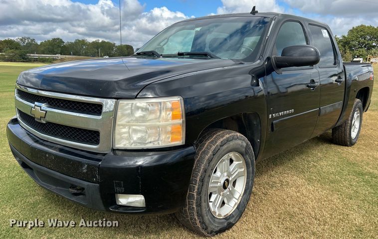 image for item DO7519 2008 Chevrolet  Silverado 1500 Crew Cab pickup truck