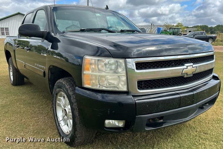 image for item DO7519 2008 Chevrolet  Silverado 1500 Crew Cab pickup truck