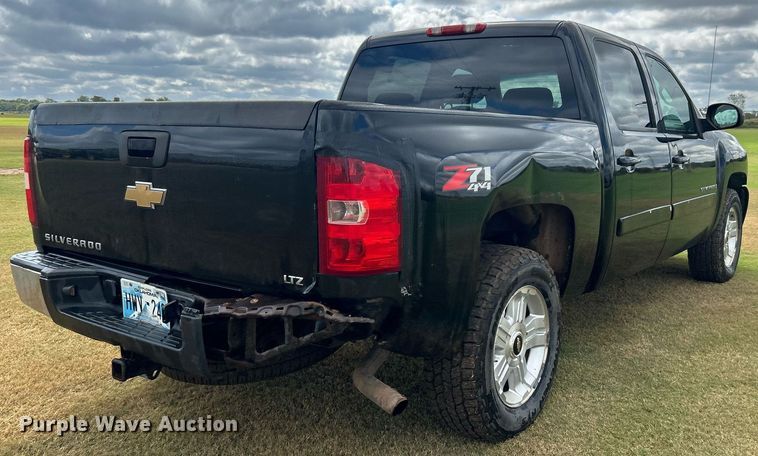 image for item DO7519 2008 Chevrolet  Silverado 1500 Crew Cab pickup truck