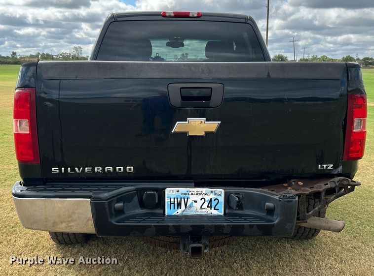 image for item DO7519 2008 Chevrolet  Silverado 1500 Crew Cab pickup truck