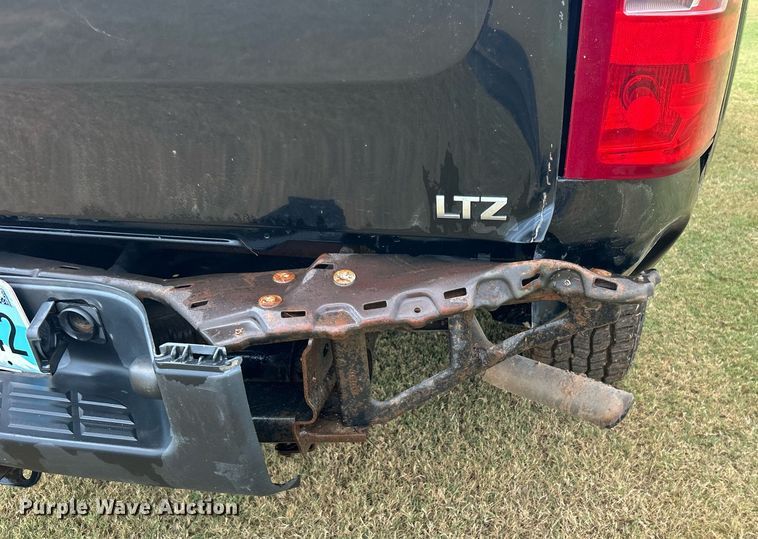 image for item DO7519 2008 Chevrolet  Silverado 1500 Crew Cab pickup truck