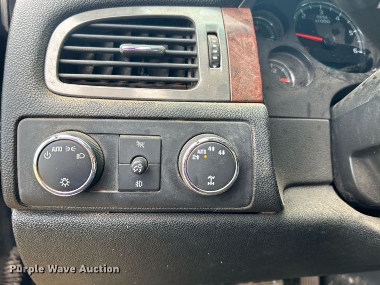 image for item DO7519 2008 Chevrolet  Silverado 1500 Crew Cab pickup truck