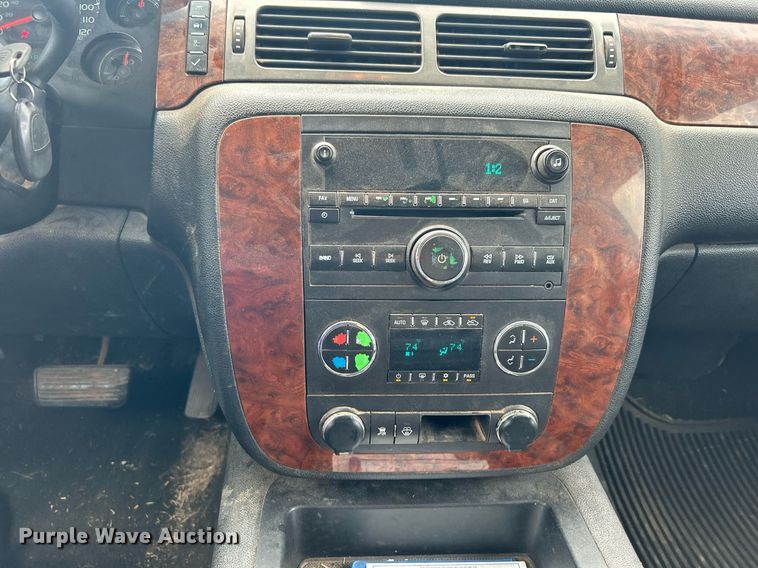 image for item DO7519 2008 Chevrolet  Silverado 1500 Crew Cab pickup truck