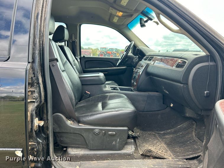 image for item DO7519 2008 Chevrolet  Silverado 1500 Crew Cab pickup truck