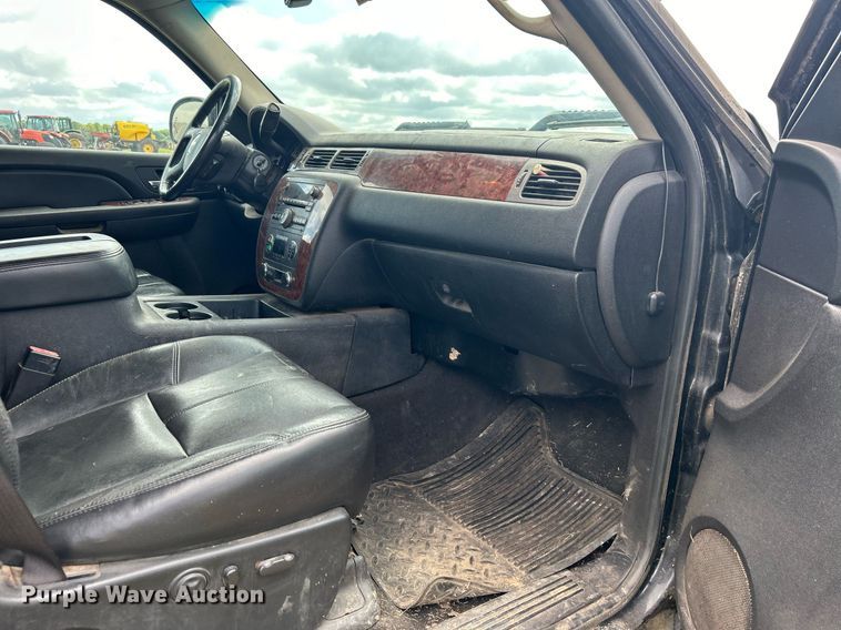 image for item DO7519 2008 Chevrolet  Silverado 1500 Crew Cab pickup truck