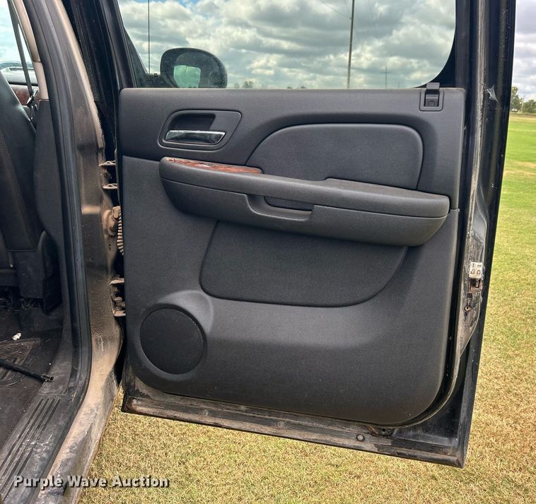 image for item DO7519 2008 Chevrolet  Silverado 1500 Crew Cab pickup truck