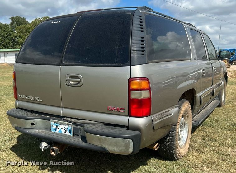 image for item DO7520 2001 GMC Yukon XL SUV