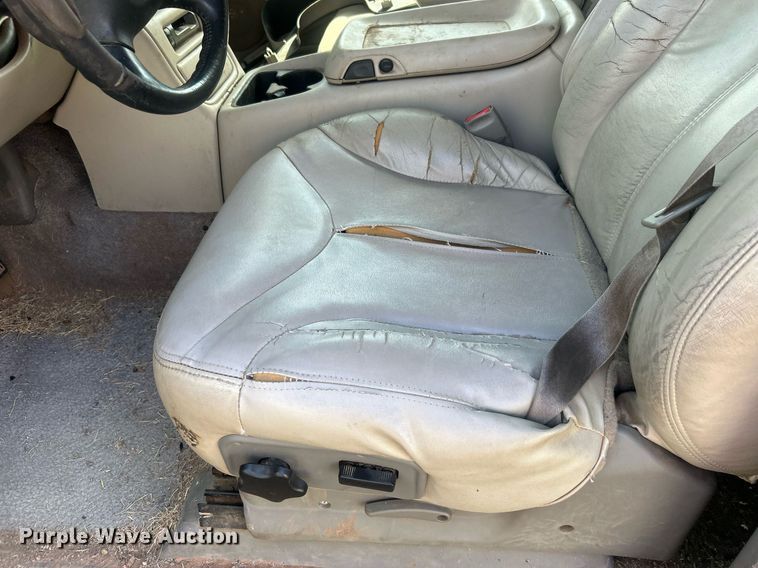 image for item DO7520 2001 GMC Yukon XL SUV