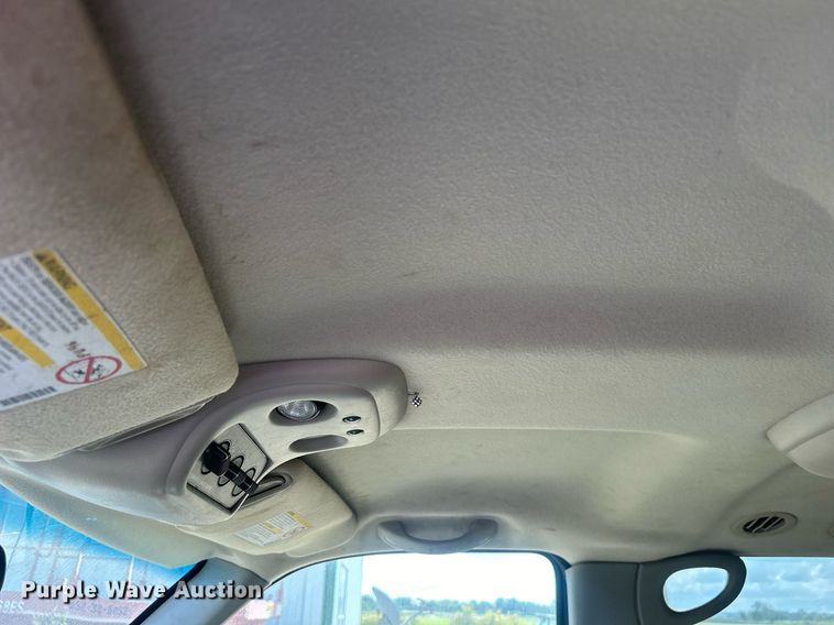 image for item DO7520 2001 GMC Yukon XL SUV