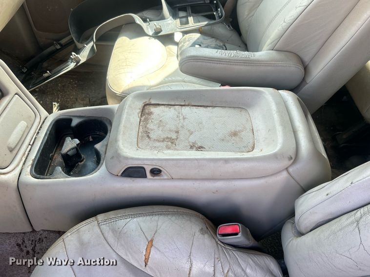 image for item DO7520 2001 GMC Yukon XL SUV