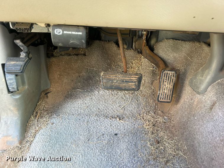 image for item DO7520 2001 GMC Yukon XL SUV