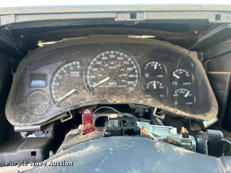 image for item DO7520 2001 GMC Yukon XL SUV