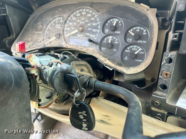 image for item DO7520 2001 GMC Yukon XL SUV