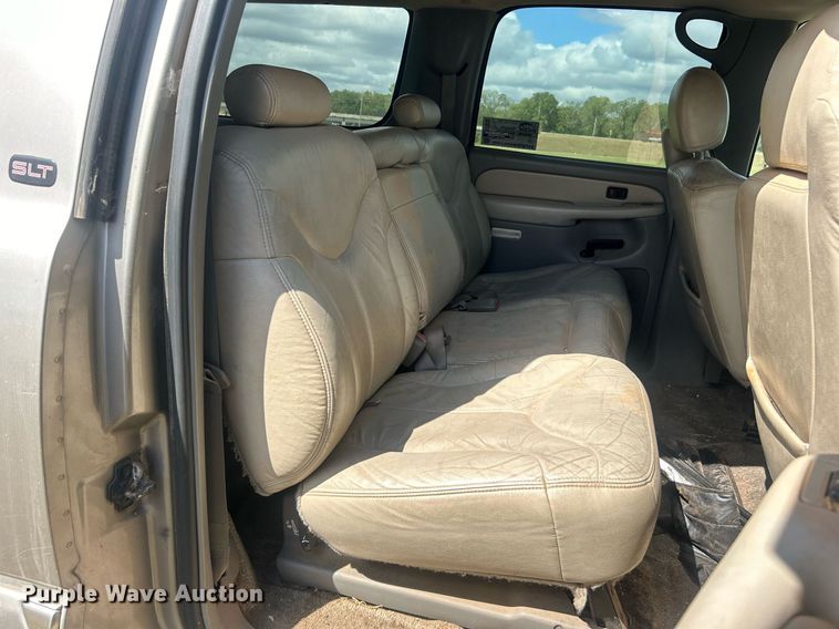 image for item DO7520 2001 GMC Yukon XL SUV