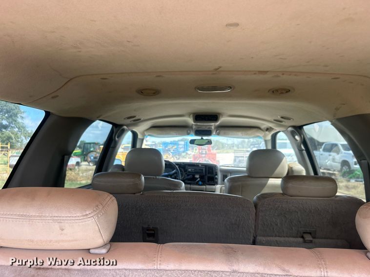 image for item DO7520 2001 GMC Yukon XL SUV