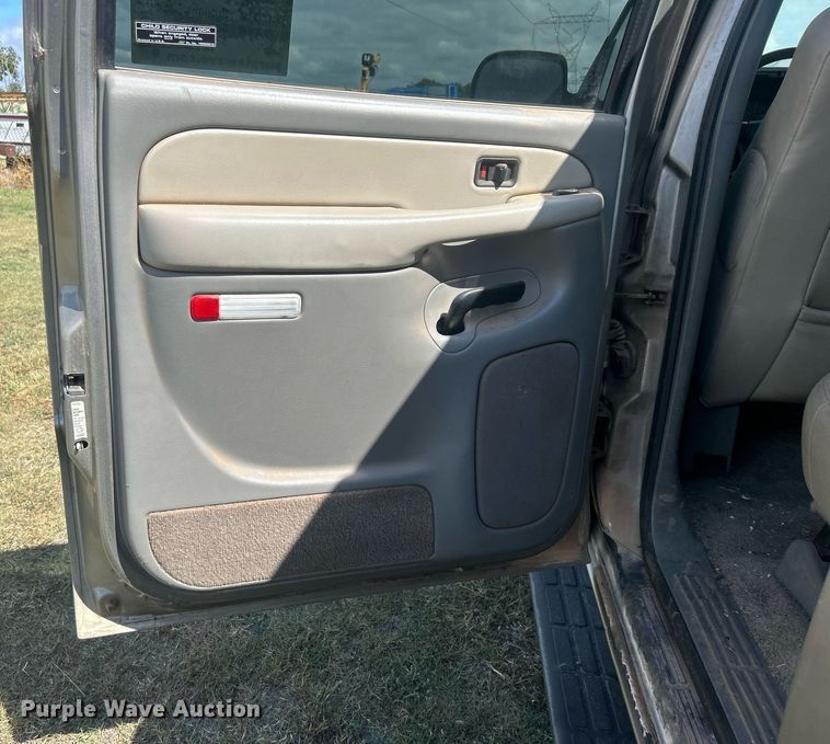 image for item DO7520 2001 GMC Yukon XL SUV