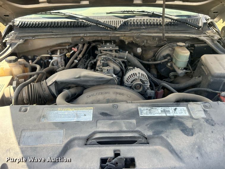 image for item DO7520 2001 GMC Yukon XL SUV