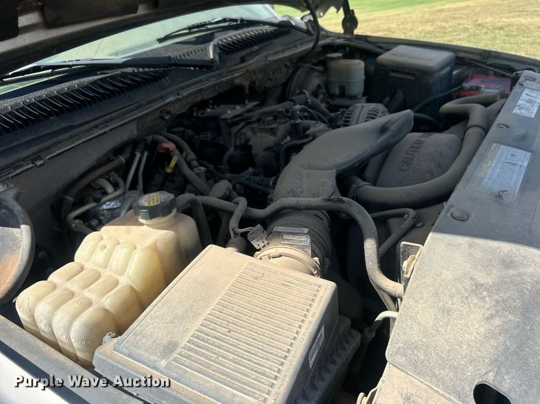 image for item DO7520 2001 GMC Yukon XL SUV