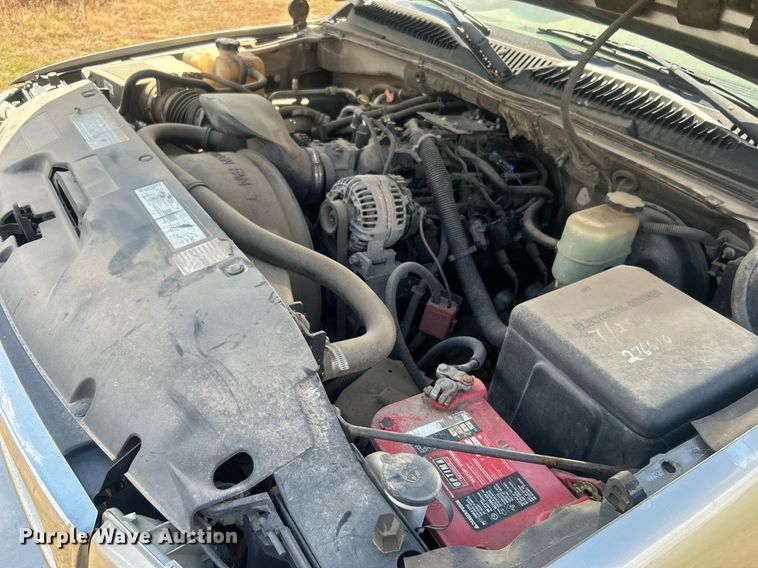 image for item DO7520 2001 GMC Yukon XL SUV