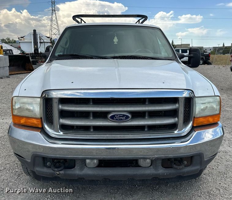 image for item DP3354 2001 Ford F250 Super Duty Crew Cab pickup truck