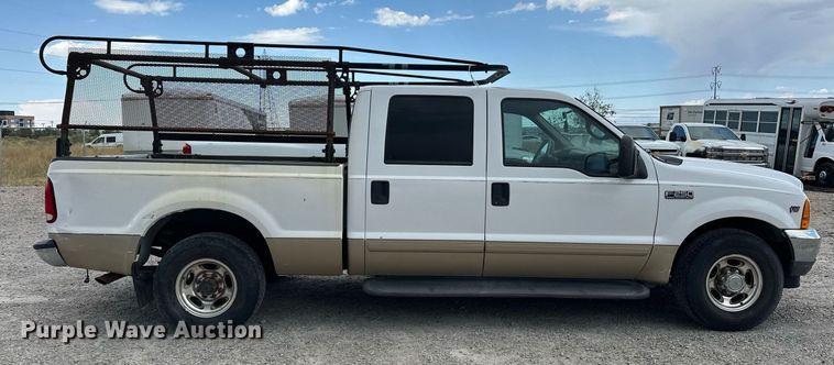 image for item DP3354 2001 Ford F250 Super Duty Crew Cab pickup truck