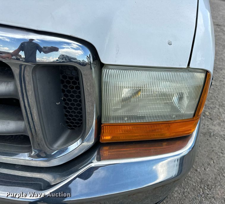 image for item DP3354 2001 Ford F250 Super Duty Crew Cab pickup truck