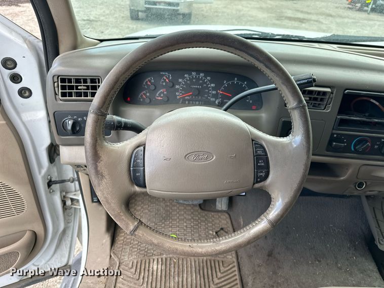 image for item DP3354 2001 Ford F250 Super Duty Crew Cab pickup truck