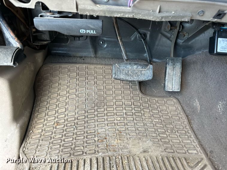 image for item DP3354 2001 Ford F250 Super Duty Crew Cab pickup truck