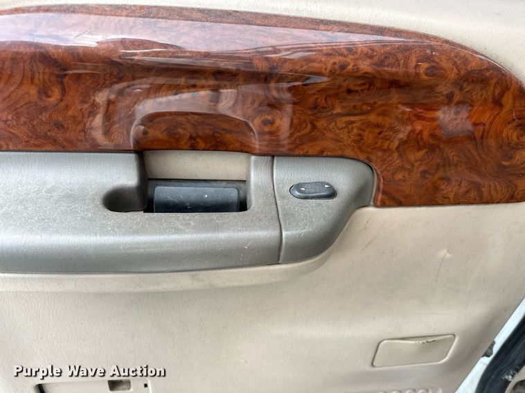 image for item DP3354 2001 Ford F250 Super Duty Crew Cab pickup truck