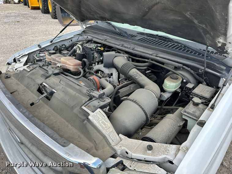 image for item DP3354 2001 Ford F250 Super Duty Crew Cab pickup truck