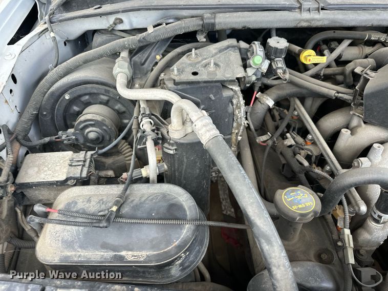 image for item DP3354 2001 Ford F250 Super Duty Crew Cab pickup truck