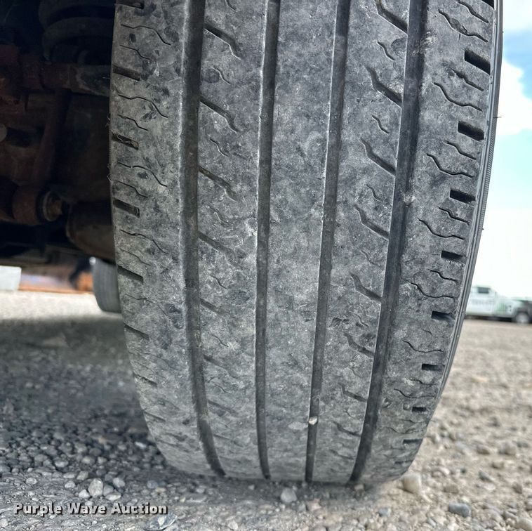 image for item DP3354 2001 Ford F250 Super Duty Crew Cab pickup truck