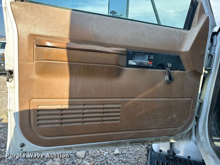 image for item DP3356 1994 GMC Topkick C5500 dump flatbed truck