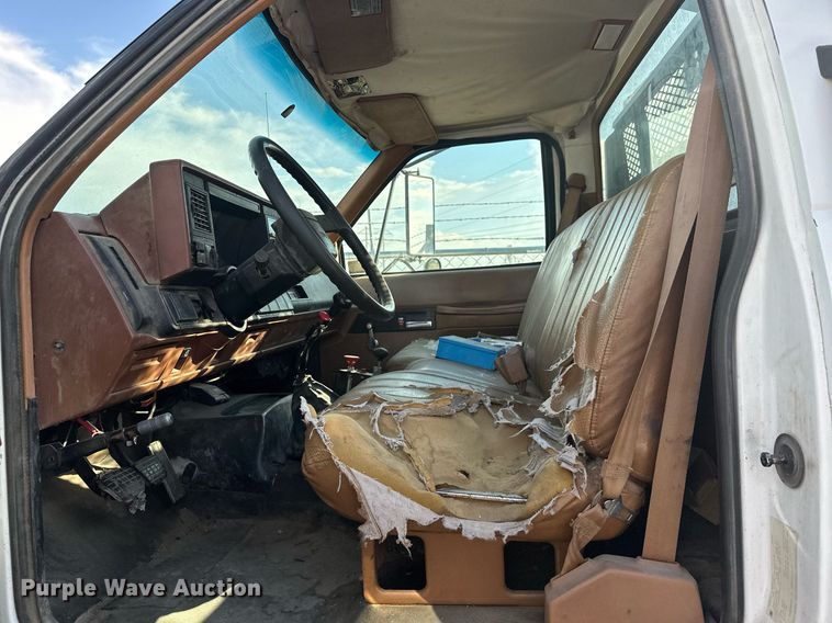 image for item DP3356 1994 GMC Topkick C5500 dump flatbed truck