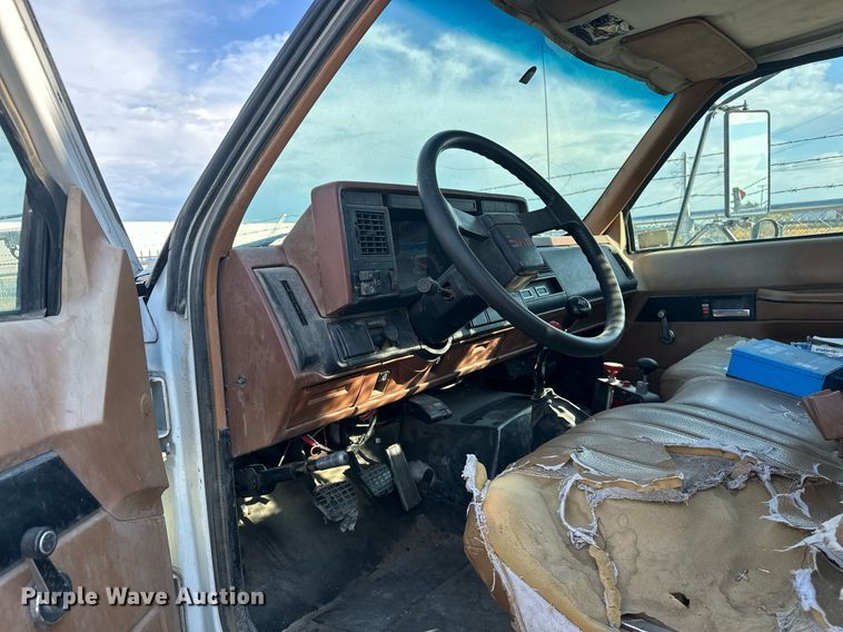 image for item DP3356 1994 GMC Topkick C5500 dump flatbed truck