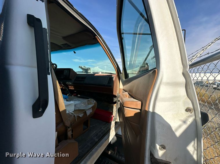 image for item DP3356 1994 GMC Topkick C5500 dump flatbed truck