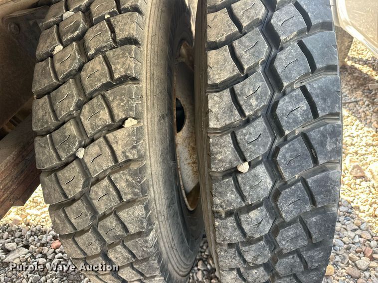 image for item DP3356 1994 GMC Topkick C5500 dump flatbed truck