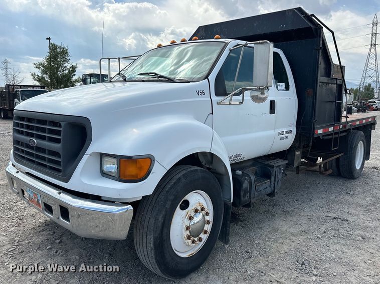 image for item DP3358 2000 Ford F650 Super Duty dump flatbed truck