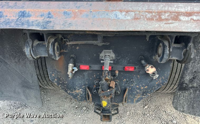 image for item DP3358 2000 Ford F650 Super Duty dump flatbed truck