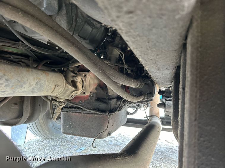 image for item DP3358 2000 Ford F650 Super Duty dump flatbed truck