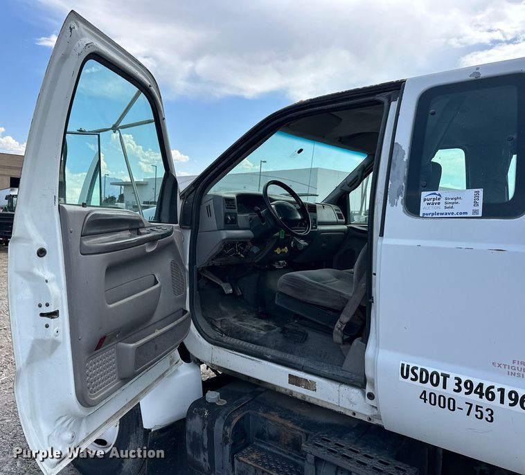 image for item DP3358 2000 Ford F650 Super Duty dump flatbed truck