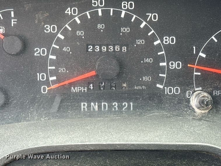 image for item DP3358 2000 Ford F650 Super Duty dump flatbed truck