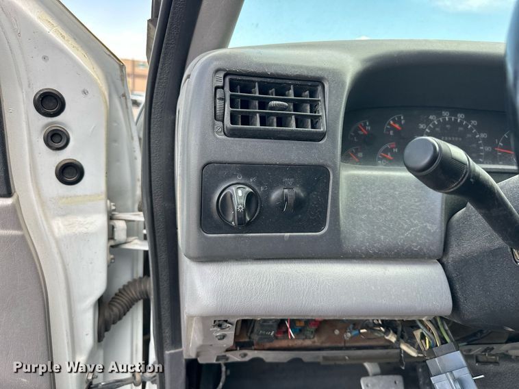 image for item DP3358 2000 Ford F650 Super Duty dump flatbed truck