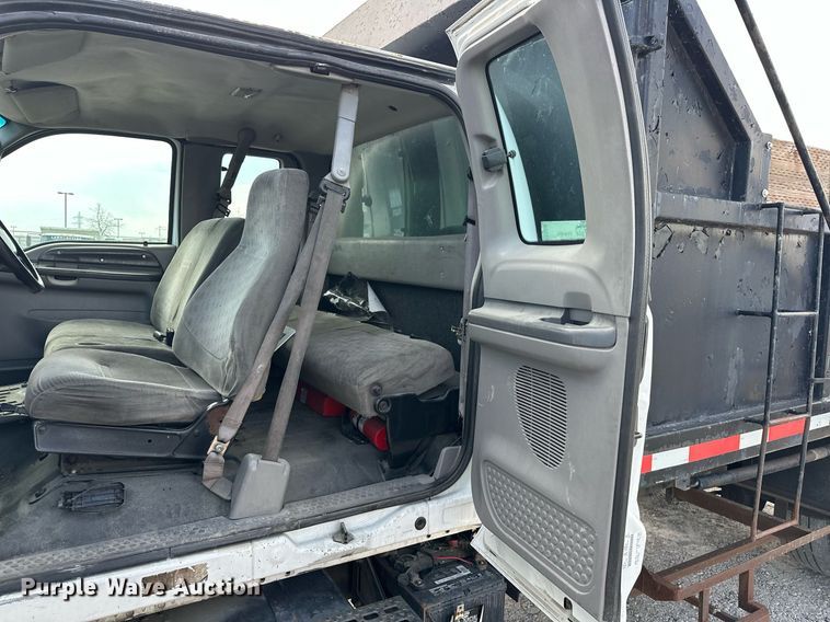 image for item DP3358 2000 Ford F650 Super Duty dump flatbed truck